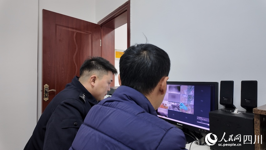 警察”见证青山之变开元棋牌网站“熊猫(图3)